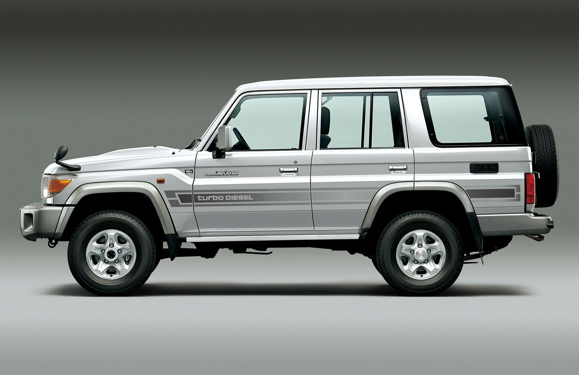 70 Series Land Cruiser Decal Body Stripe Kit (Kagoshima) - 76 Series (2007-)